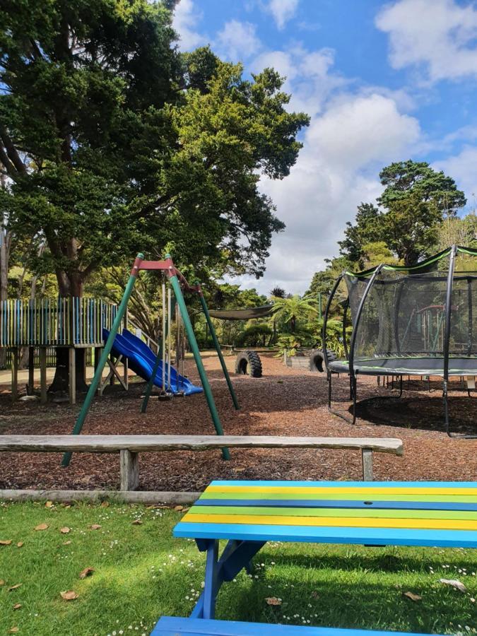 Kauri Coast Top 10 Holiday Park Kaihu Exterior photo