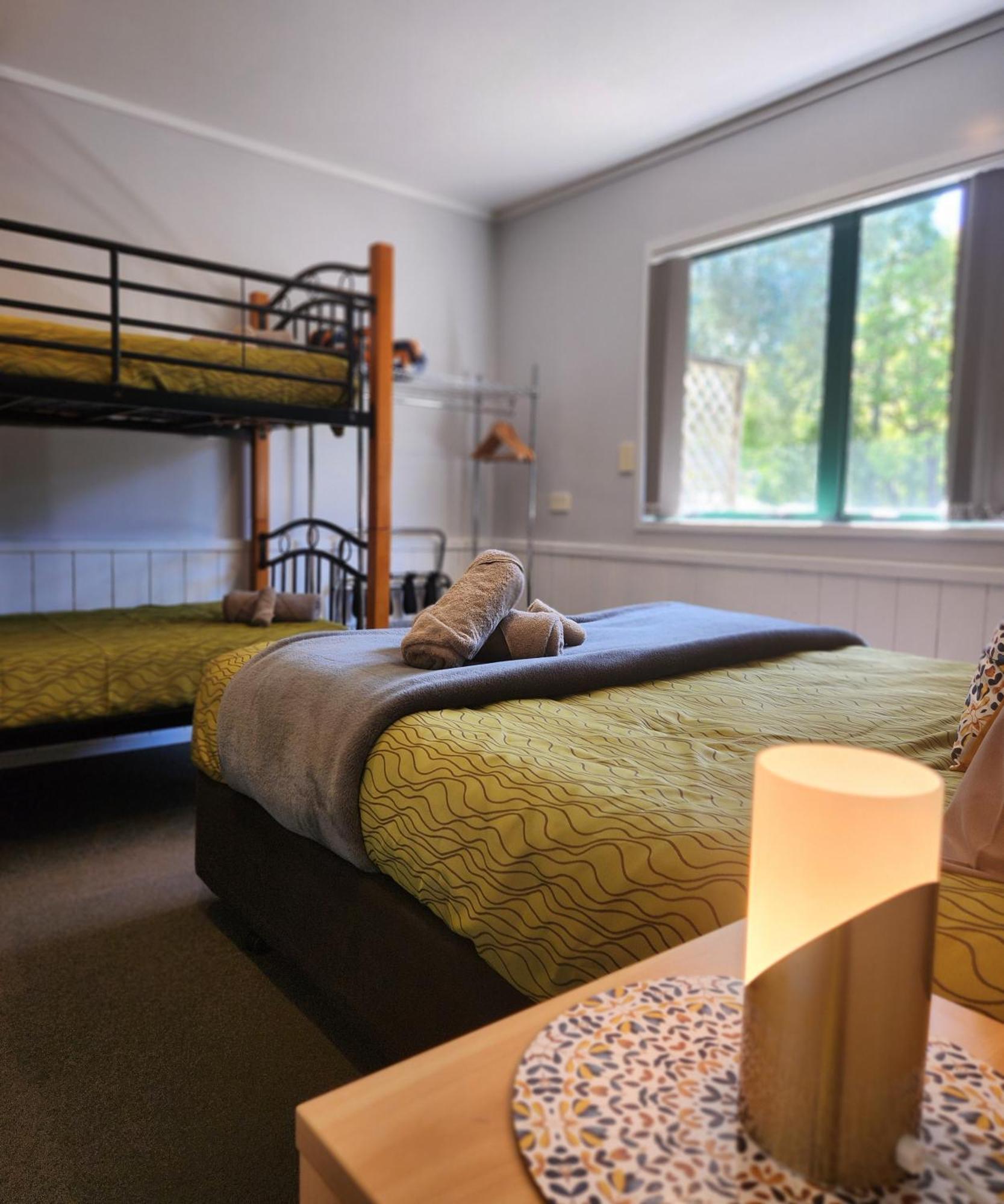 Kauri Coast Top 10 Holiday Park Kaihu Exterior photo