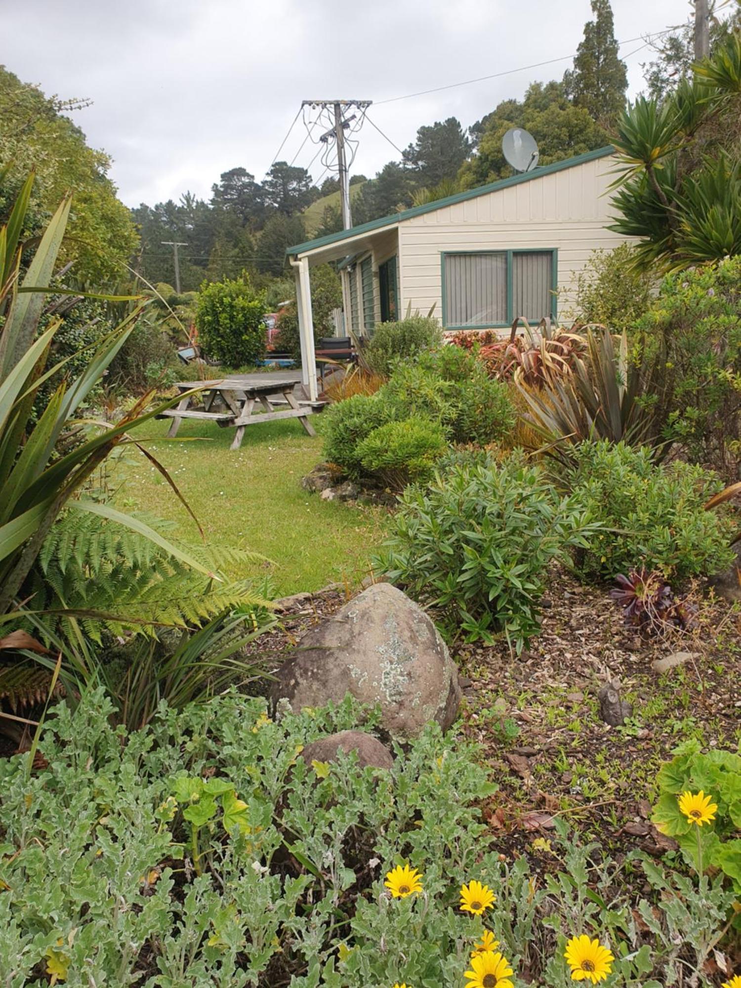 Kauri Coast Top 10 Holiday Park Kaihu Exterior photo