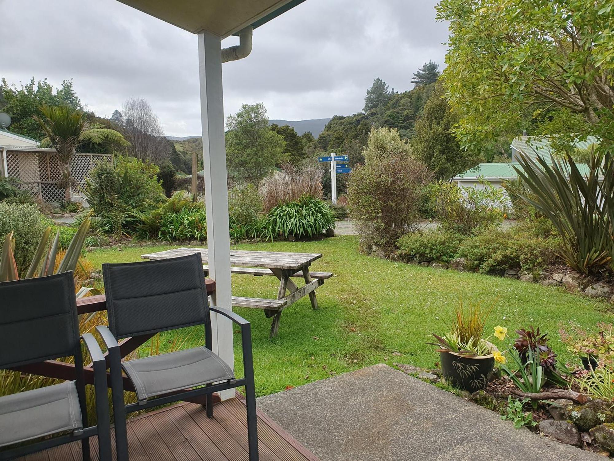 Kauri Coast Top 10 Holiday Park Kaihu Exterior photo